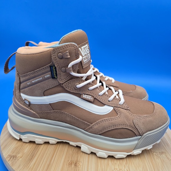 NEW Vans MTE Crestline Waterproof Brown Beige Boots 500264 Women's 9.5 Men's 8 - Picture 1 of 9